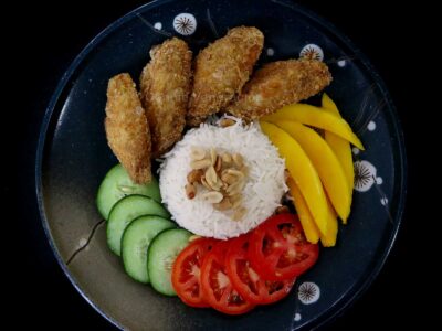 Fried chicken wings, Chiang Mai style