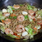 Chow mein with shrimps and quail eggs