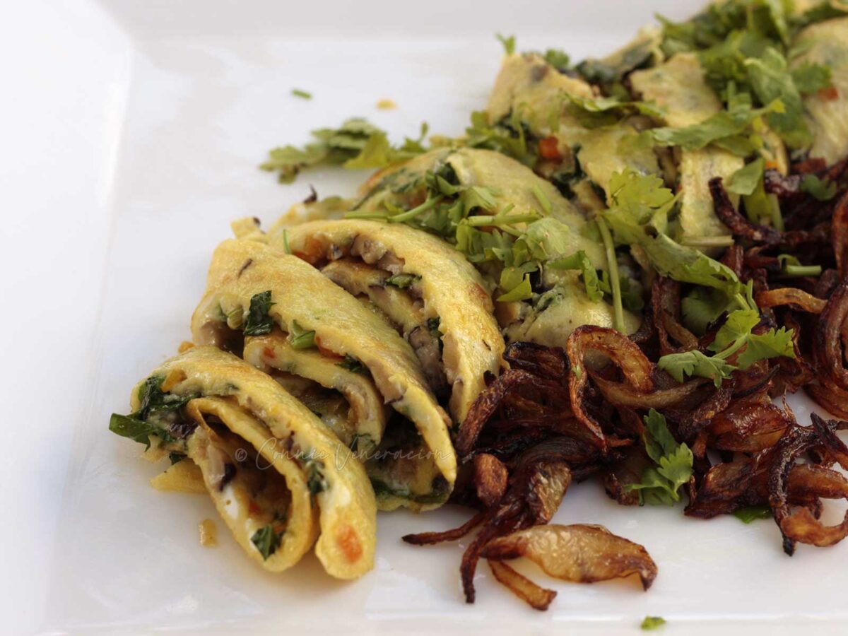 Thai stuffed omelette (khai yat sai)