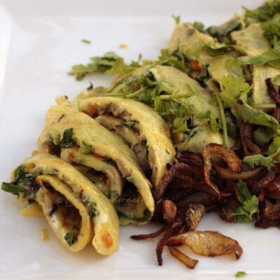 Thai stuffed omelette (khai yat sai)