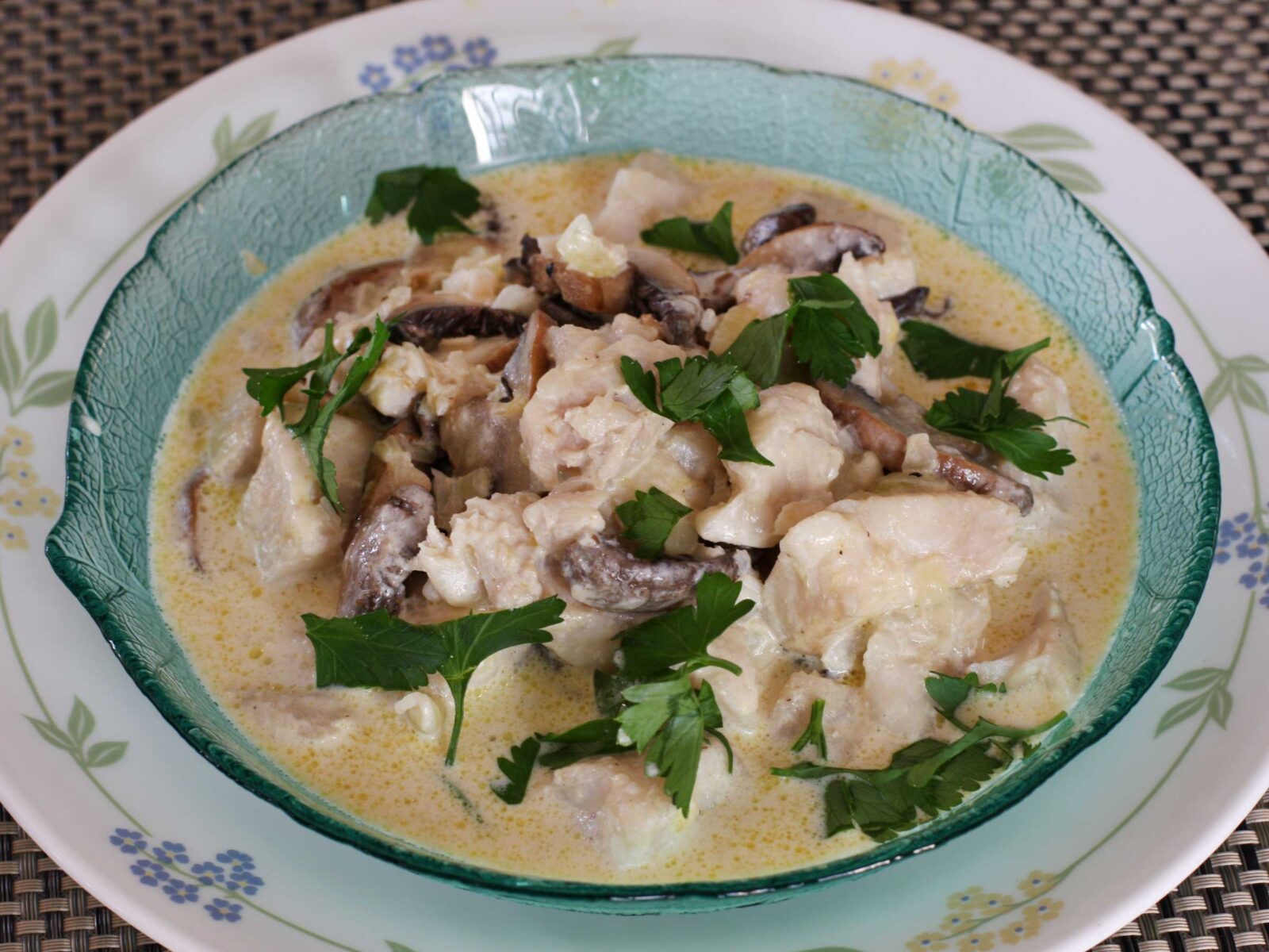 Tilapia fillets and baby portobello in lemon cream sauce