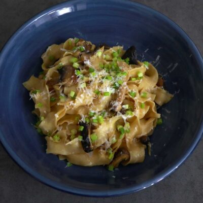 3-mushroom garlic noodles