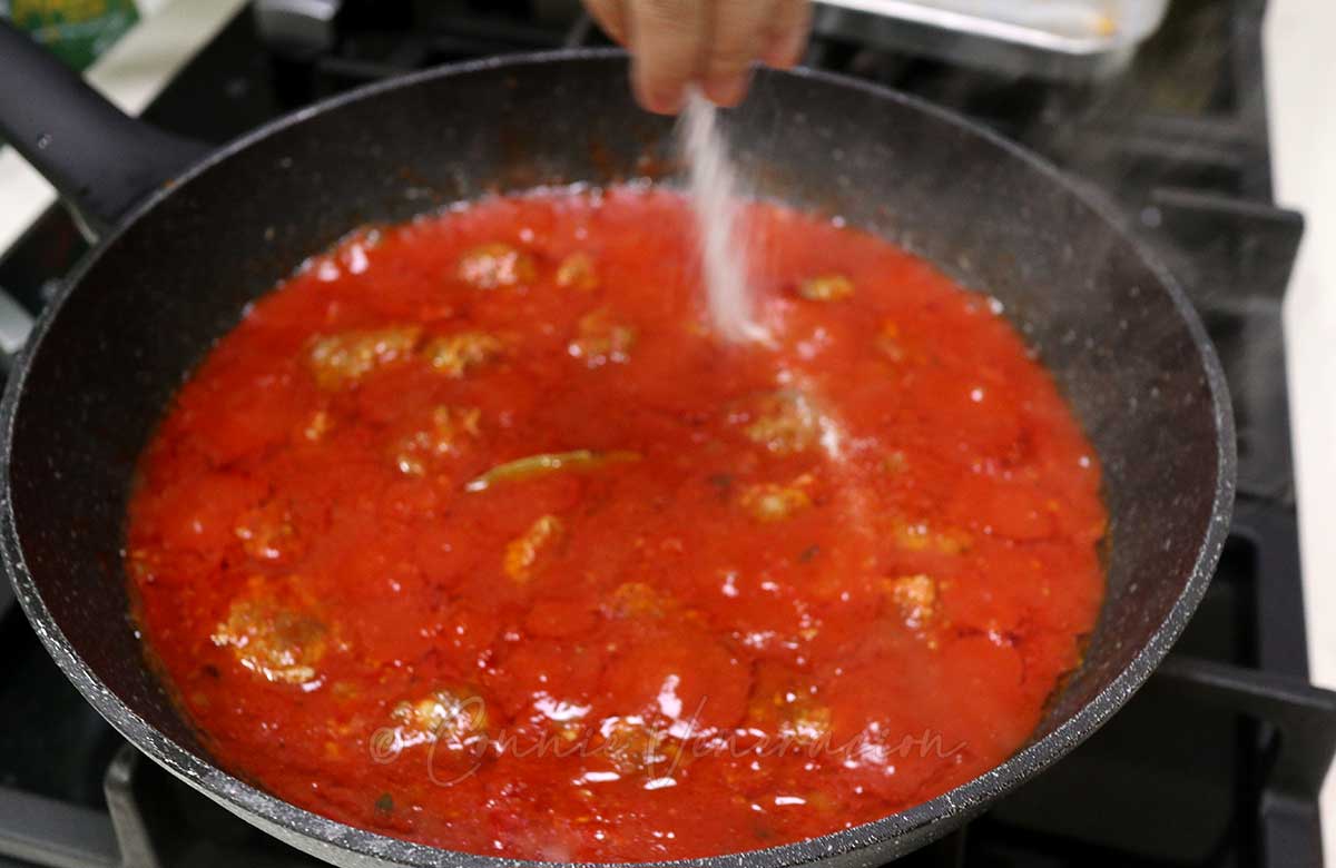Seasoning tomato sauce