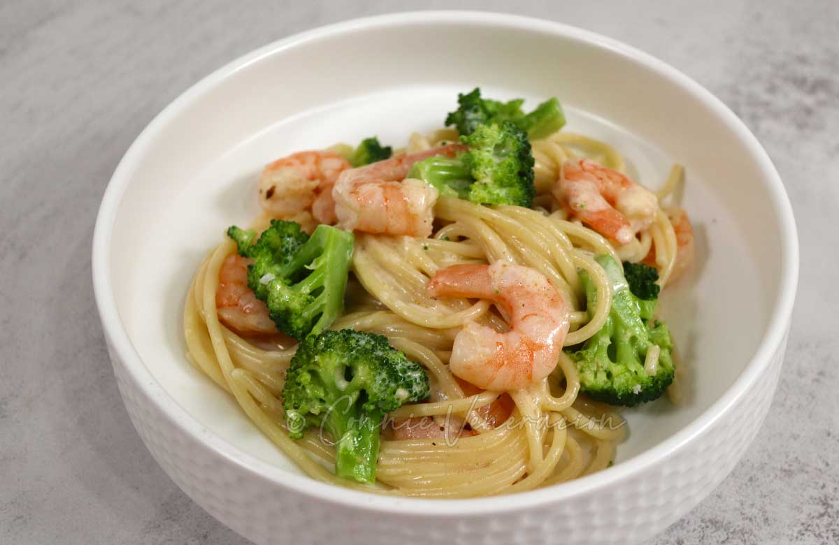 Creamy shrimp and broccoli spaghetti