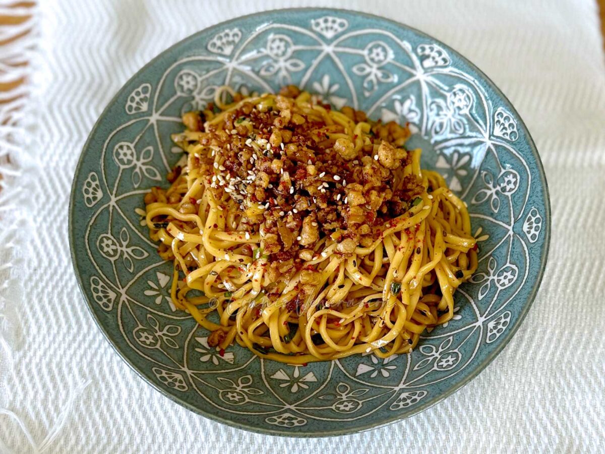 Spicy sesame garlic noodles with kimchi juice