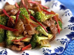 10-minute pork and broccoli stir fry