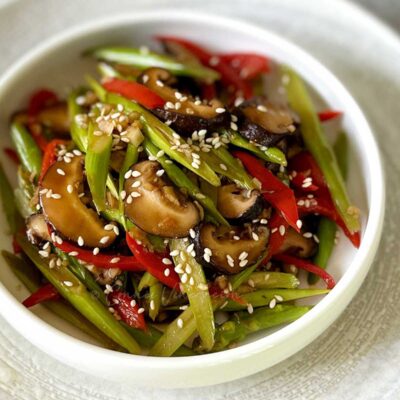 Shiitake and asparagus stir fry