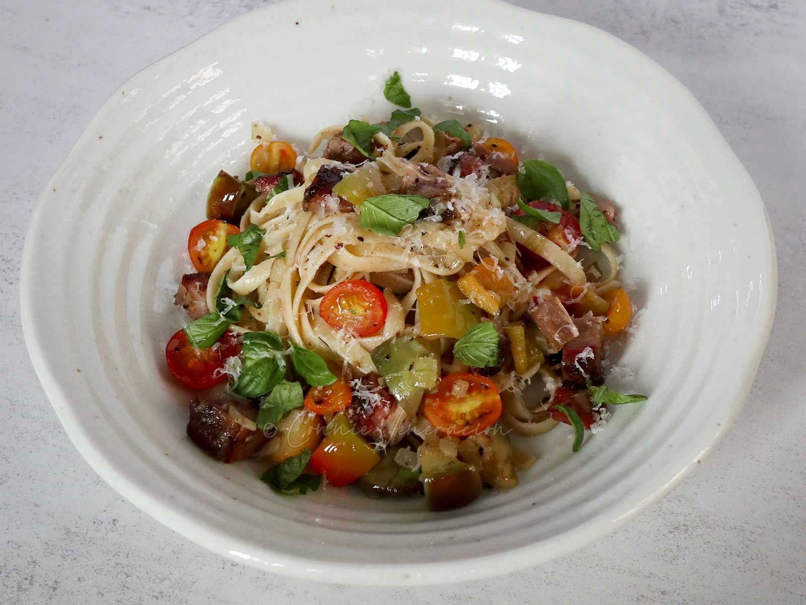 Linguine with beef brisket BBQ and vegetables