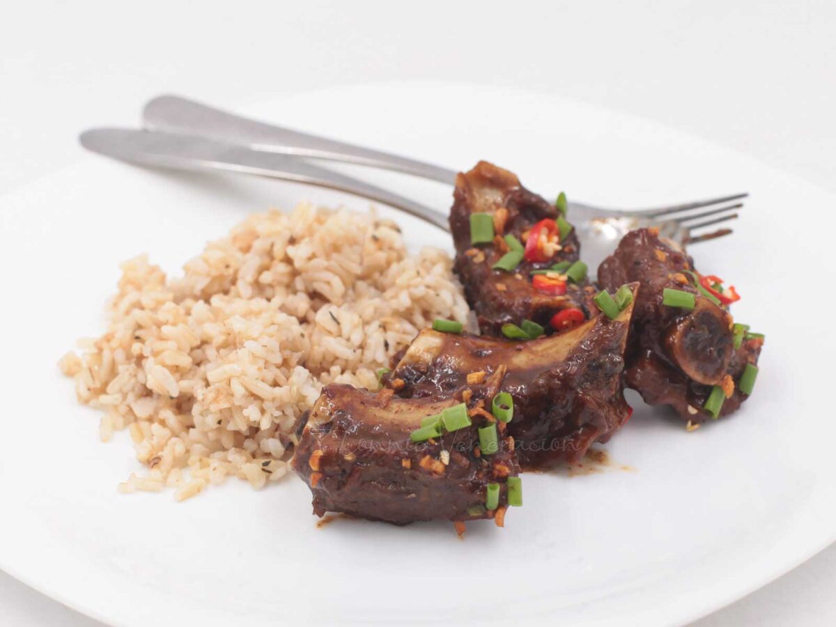 Pork spare ribs with black beans and chili garlic sauce