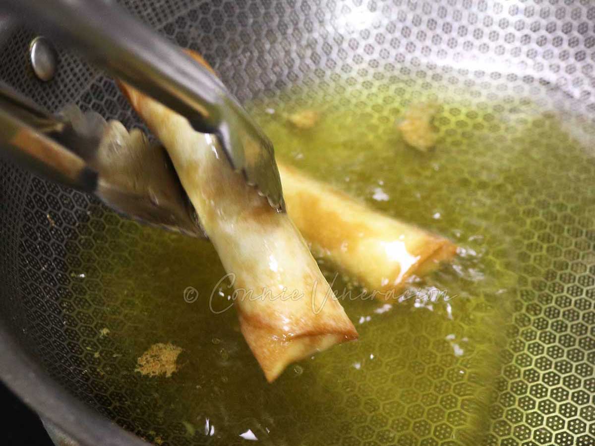 Frying spring rolls