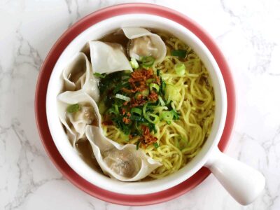 Chicken wonton noodle soup