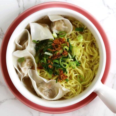 Chicken wonton noodle soup
