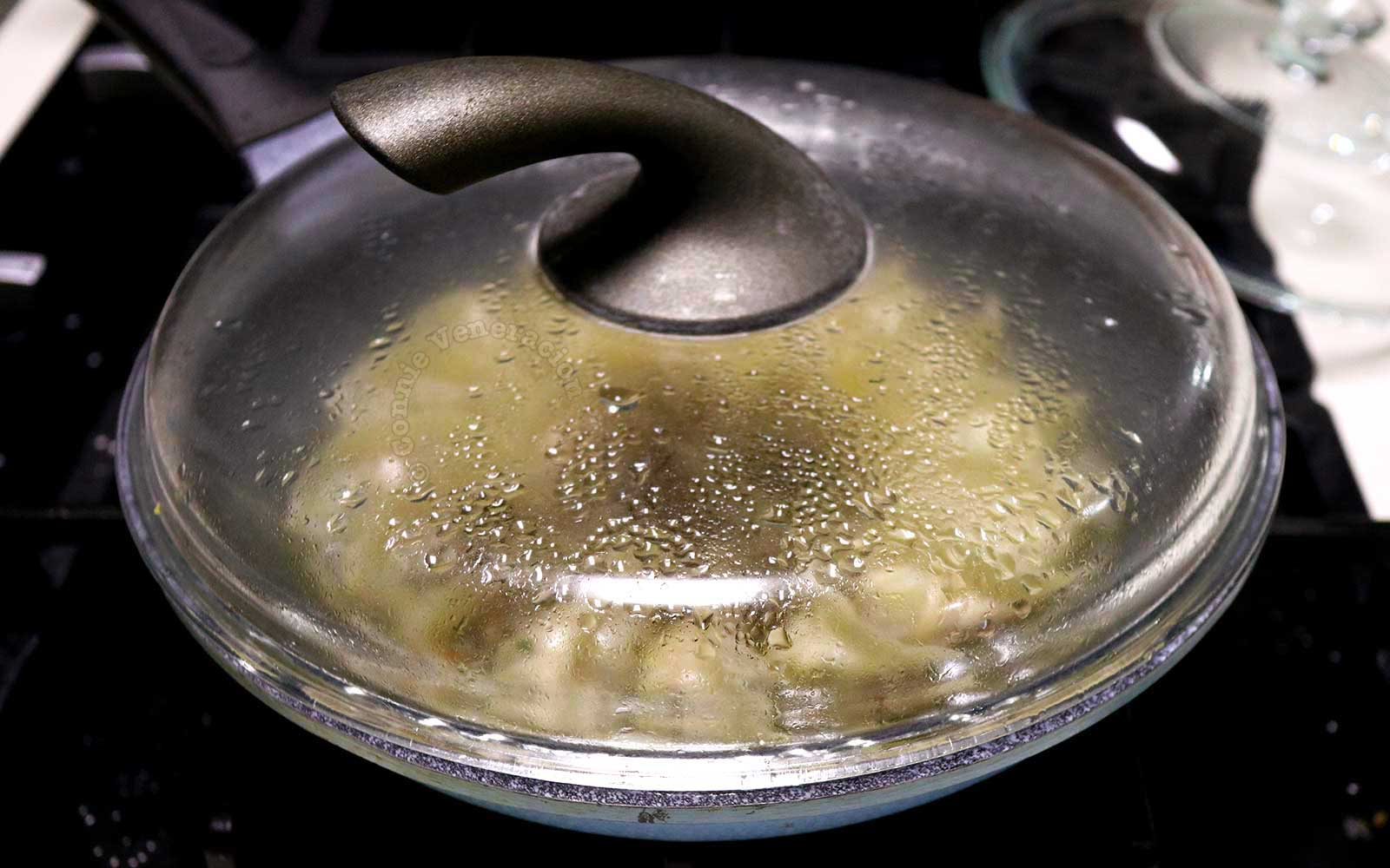 Cooking gyoza with wings