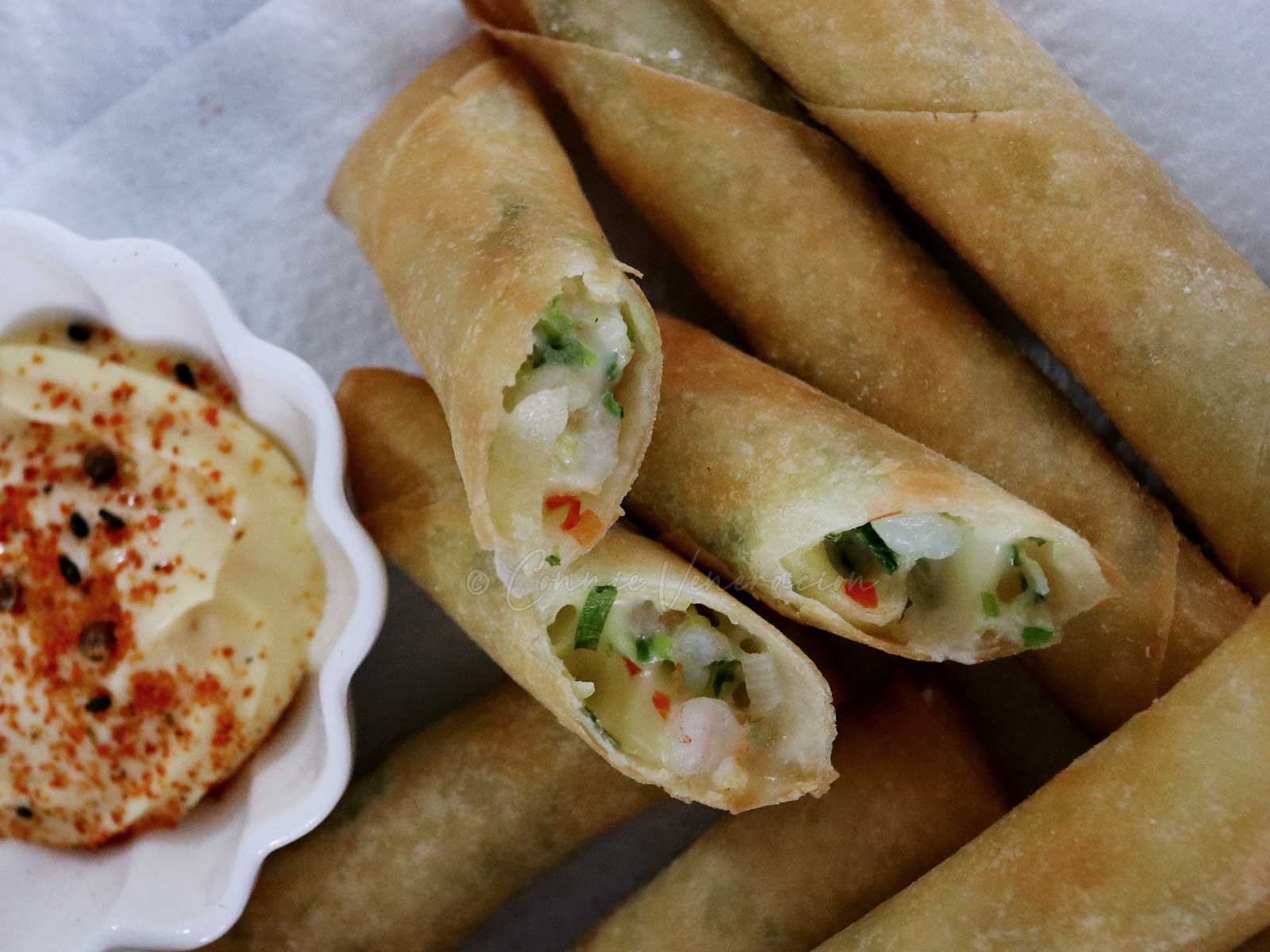 Shrimp and cheese spring rolls