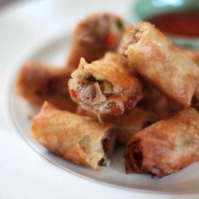 Spicy tuna and vegetable spring rolls