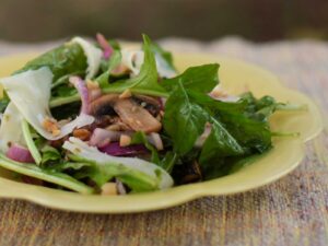 Arugula and mushroom salad
