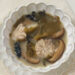 Velveted chicken, mushrooms and wakame soup