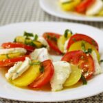 Potato and tomato salad with goat cheese