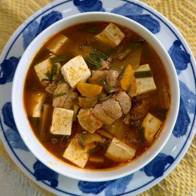 Kimchi soup with pork and tofu