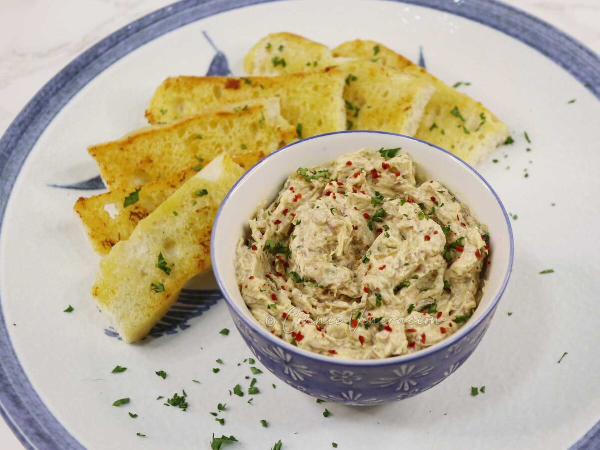 Caramelized onion and cream cheese dip