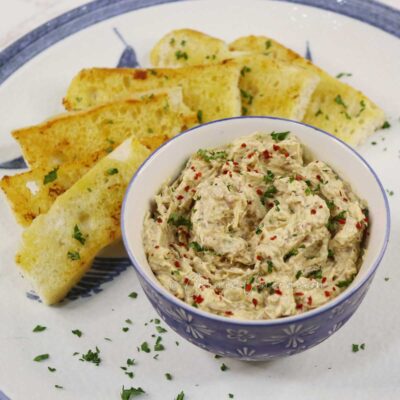 Caramelized onion and cream cheese dip
