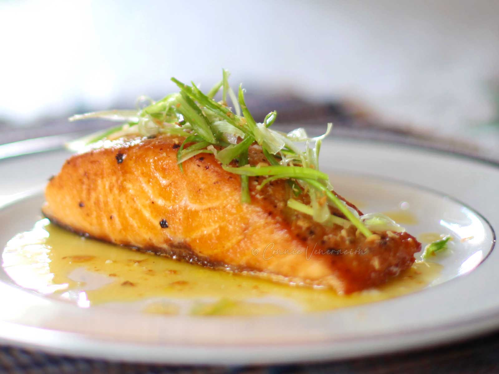 Pan-grilled salmon with lemon-butter-garlic sauce