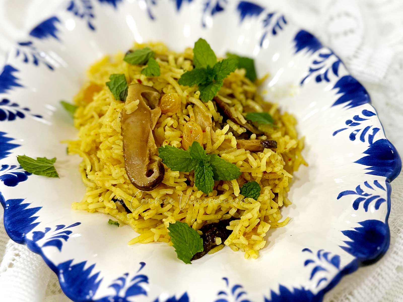 Mushroom and rice curry