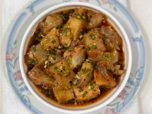 Beef tendon with soy chili sauce