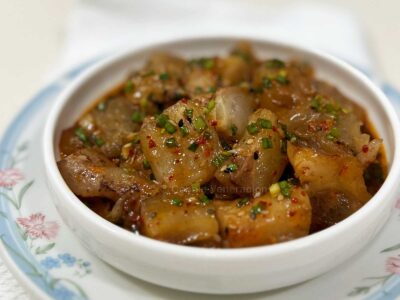 Beef tendon with soy chili sauce