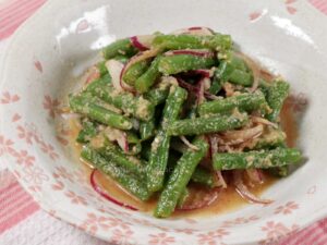 Green beans with sesame dressing