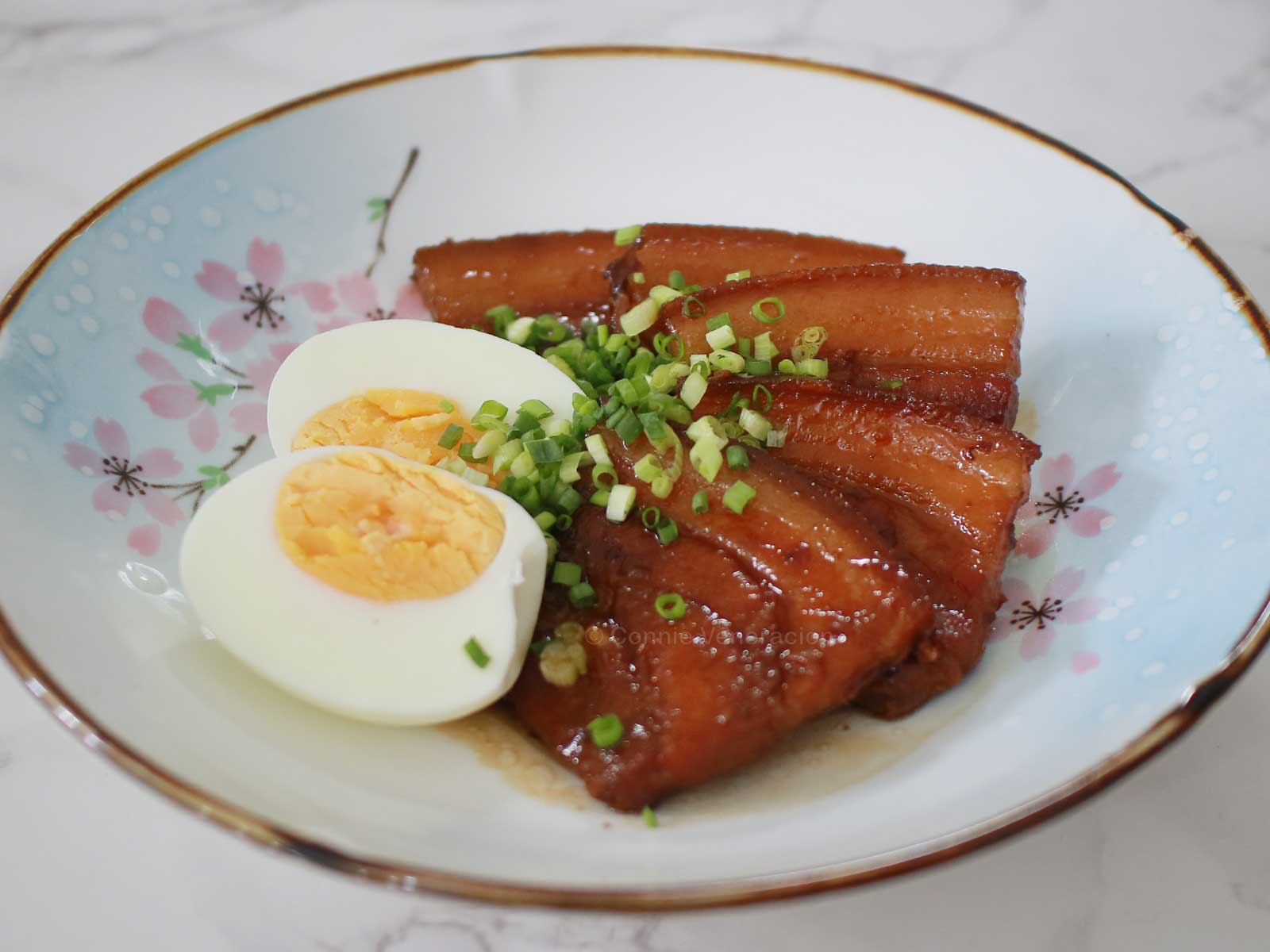 Japanese braised pork belly (buta no kakuni)