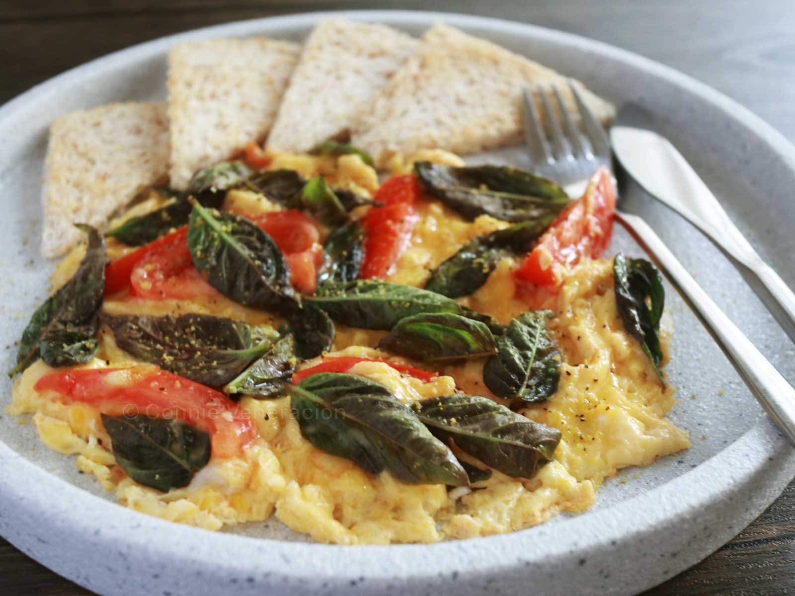 Scrambled eggs a la Margherita