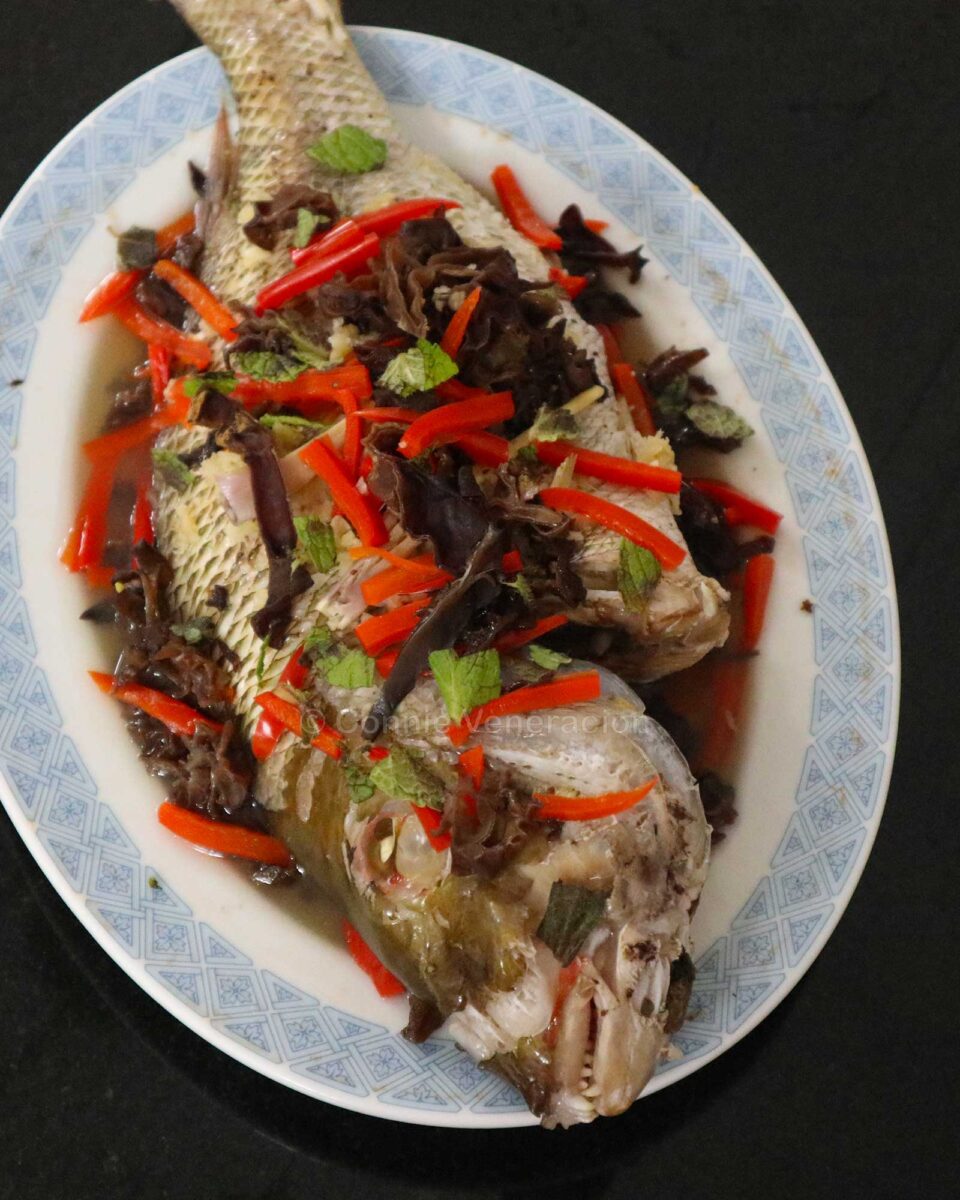 Steamed whole fish with wood ears