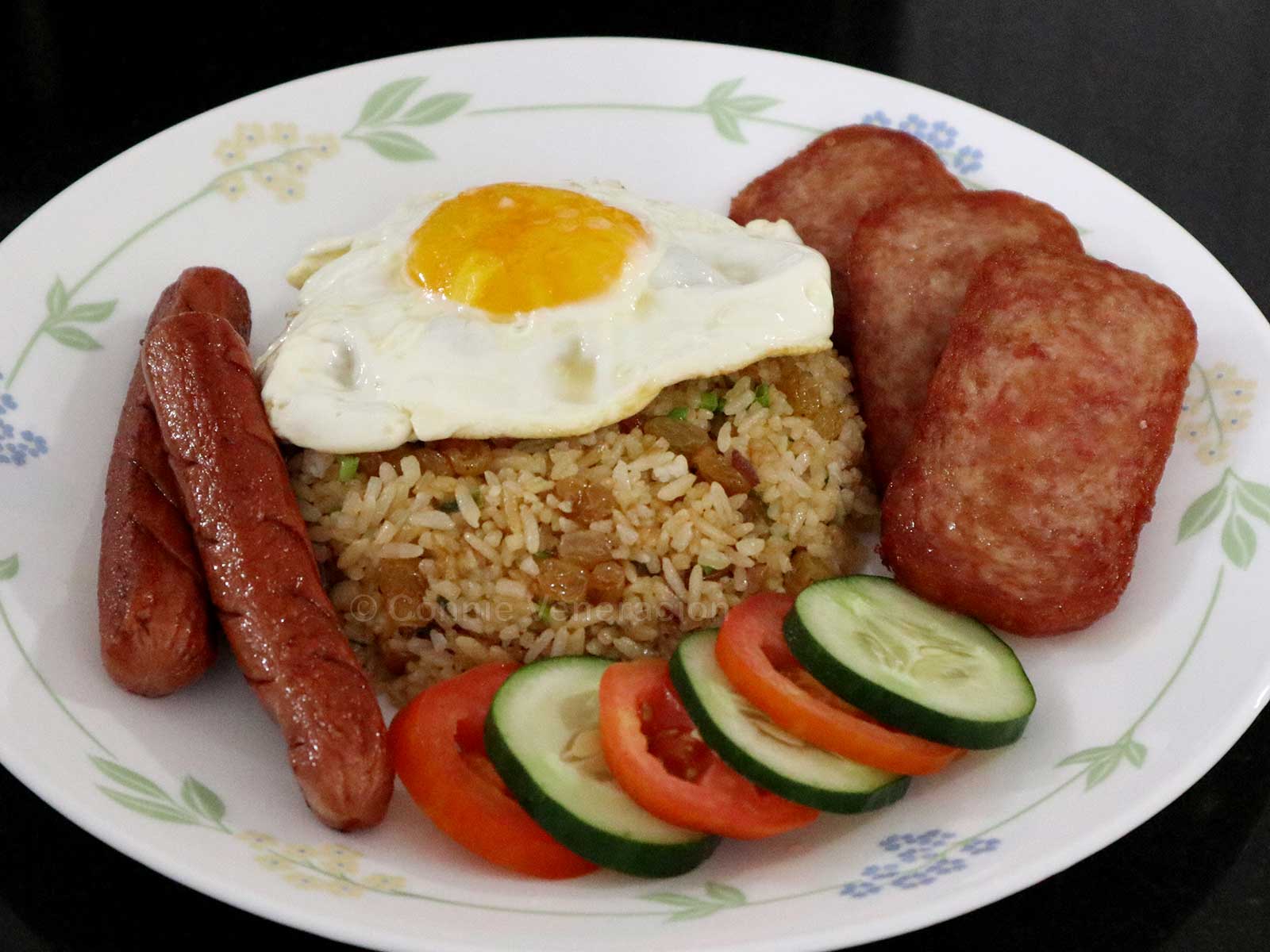 American fried rice (khao phad American)