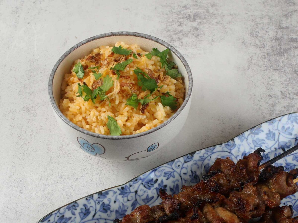 Salted duck egg yolk and garlic fried rice