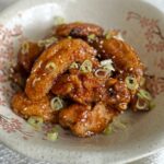 Japanese fried chicken wings (tebasaki)