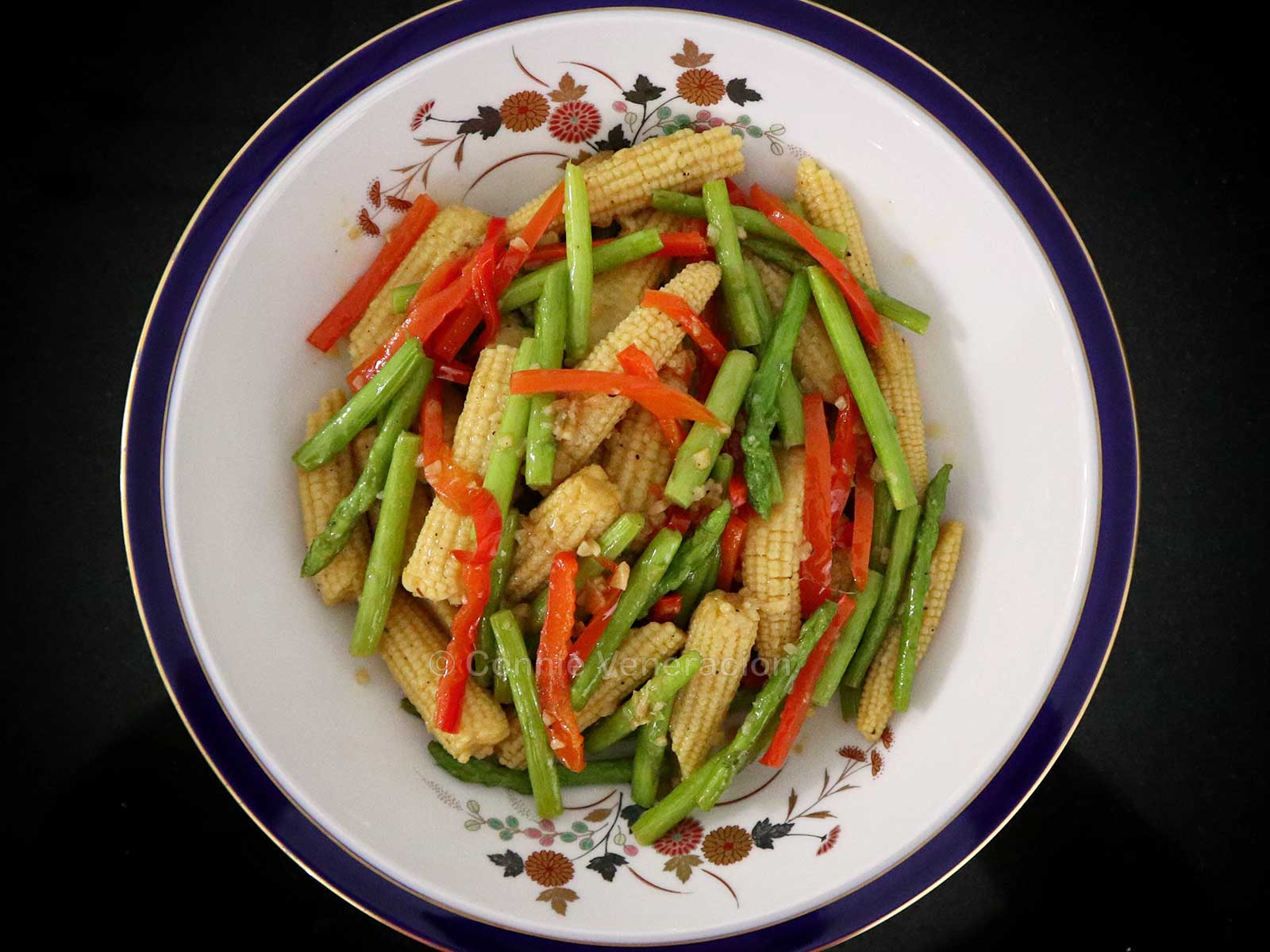 Asparagus and corn with garlic butter