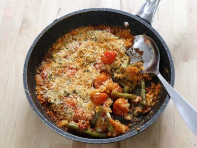 Baked green beans and cherry tomatoes