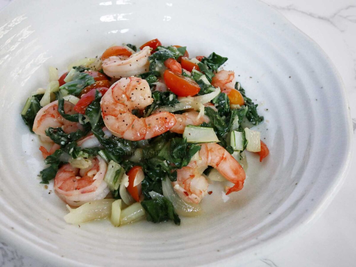 Sauteed shrimps and bok choy