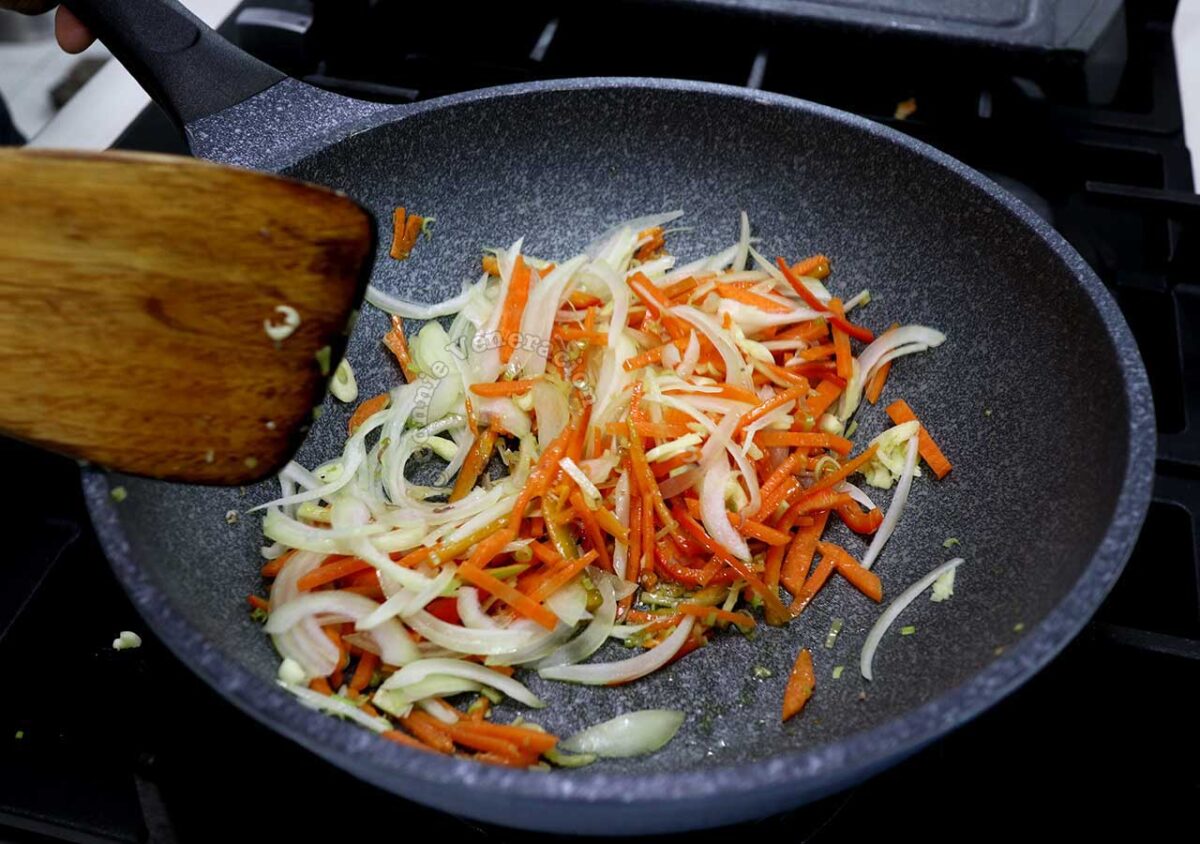 Sauteeing vegetables