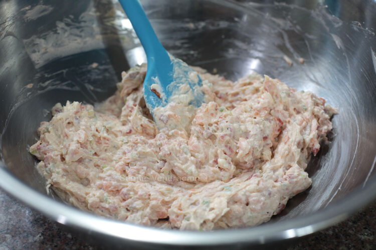 Smoked salmon and cream cheese pâté after mixing