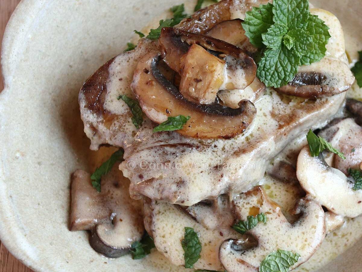 Beef tongue (lengua) and mushrooms in Bechamel sauce