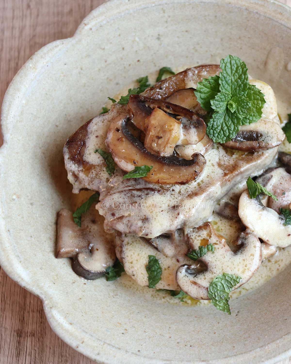Beef tongue (lengua) and mushrooms in Bechamel sauce
