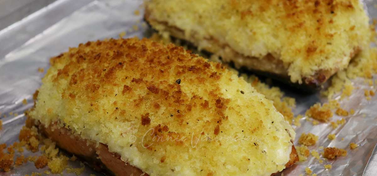 Cheesy baked salmon with crispy crumb topping