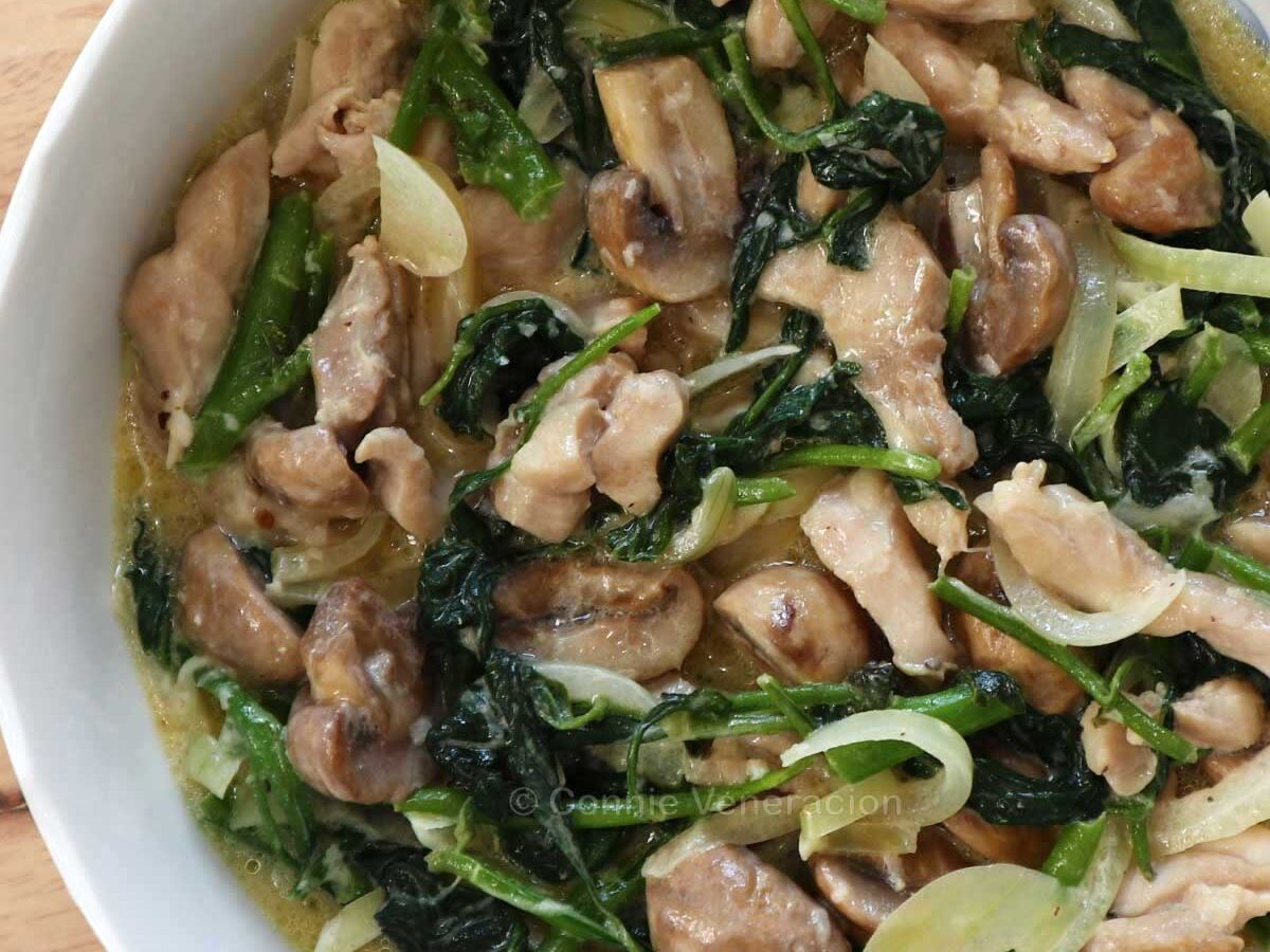 Sour cream chicken and mushrooms