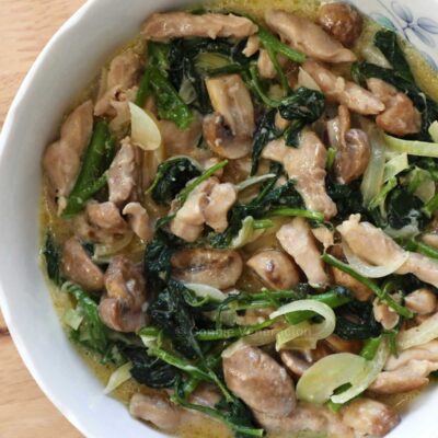 Sour cream chicken and mushrooms