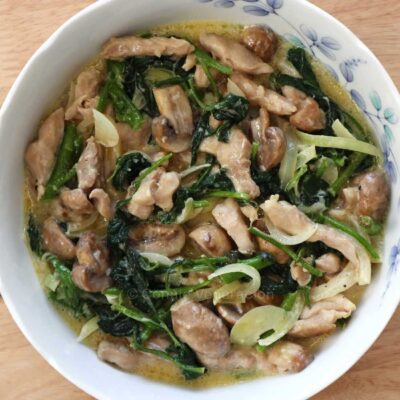 Sour cream chicken and mushrooms