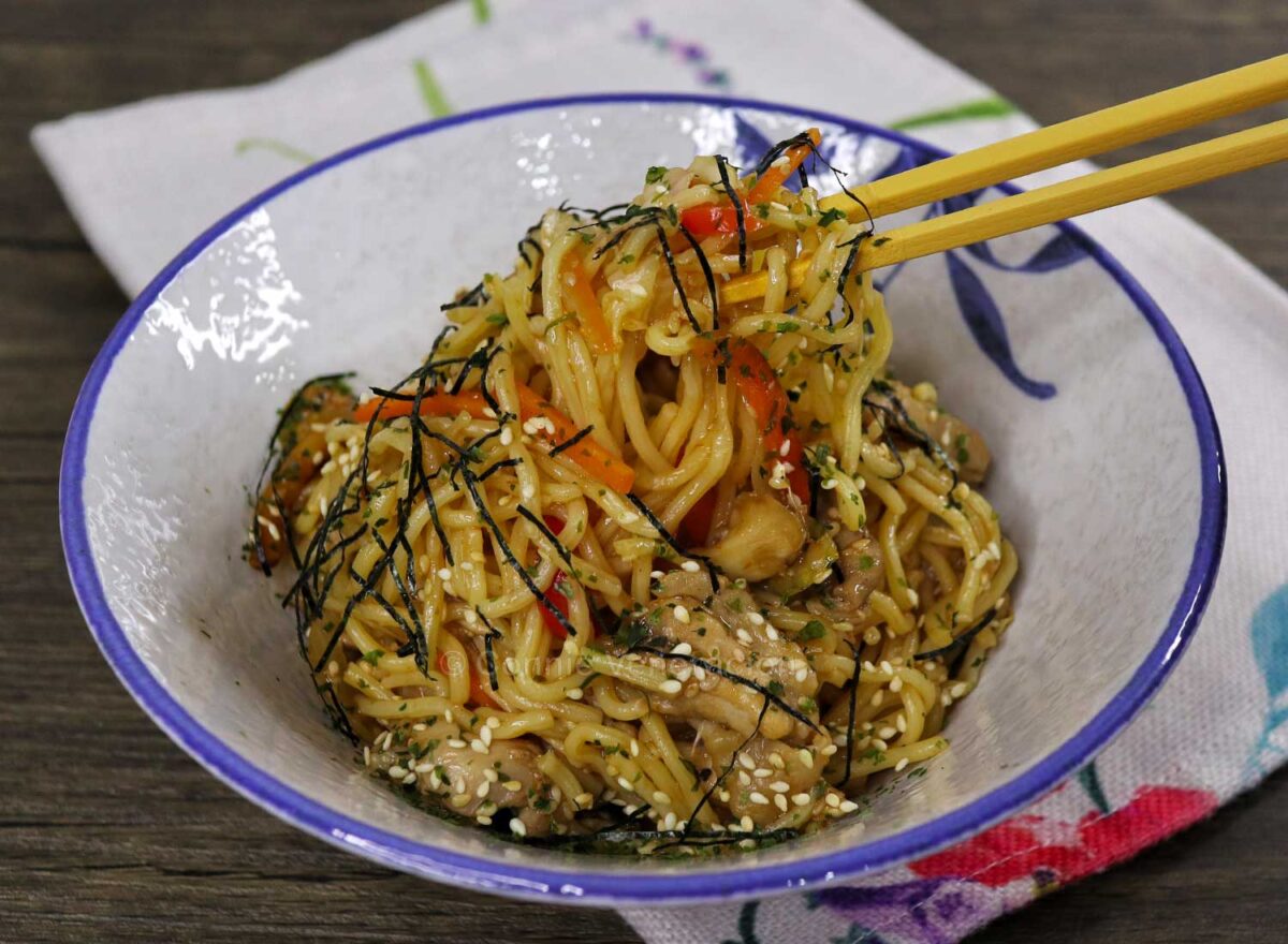 Chicken yakisoba