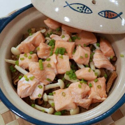 Claypot salmon and mushroom rice