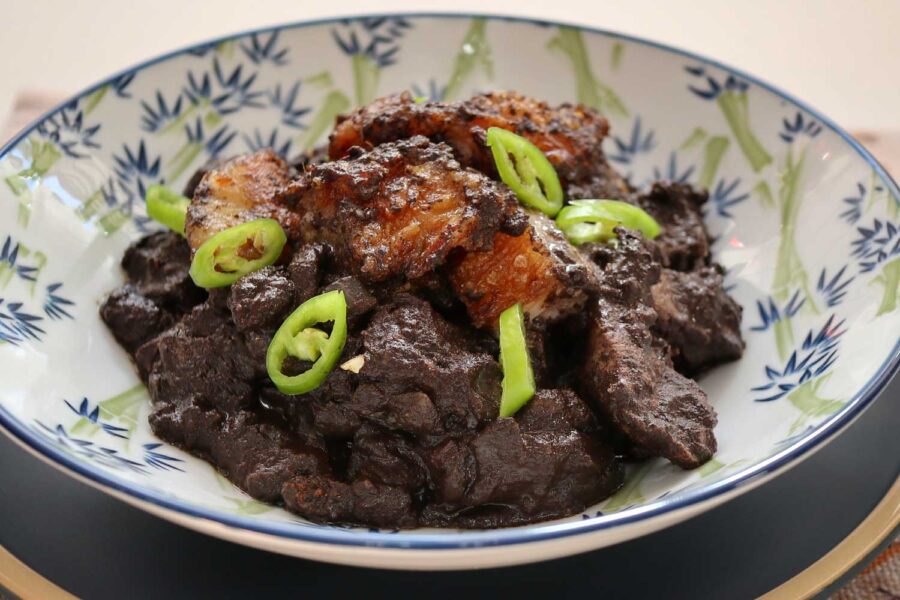 Dinardaraan (pork blood stew with crispy pork belly)